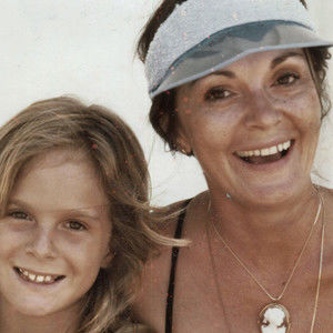 Meet your Posher, Nona